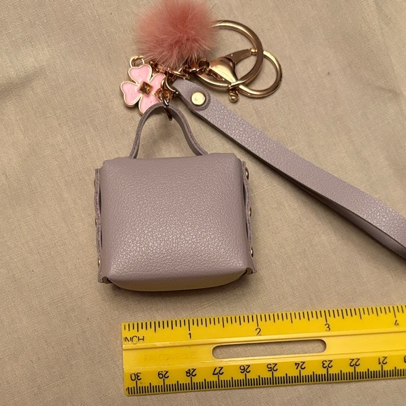 🌸🆕🌸Gray Mini Bag Keychain with Pink Pom Pom and Pink Flower Bag Charm - Picture 4 of 15